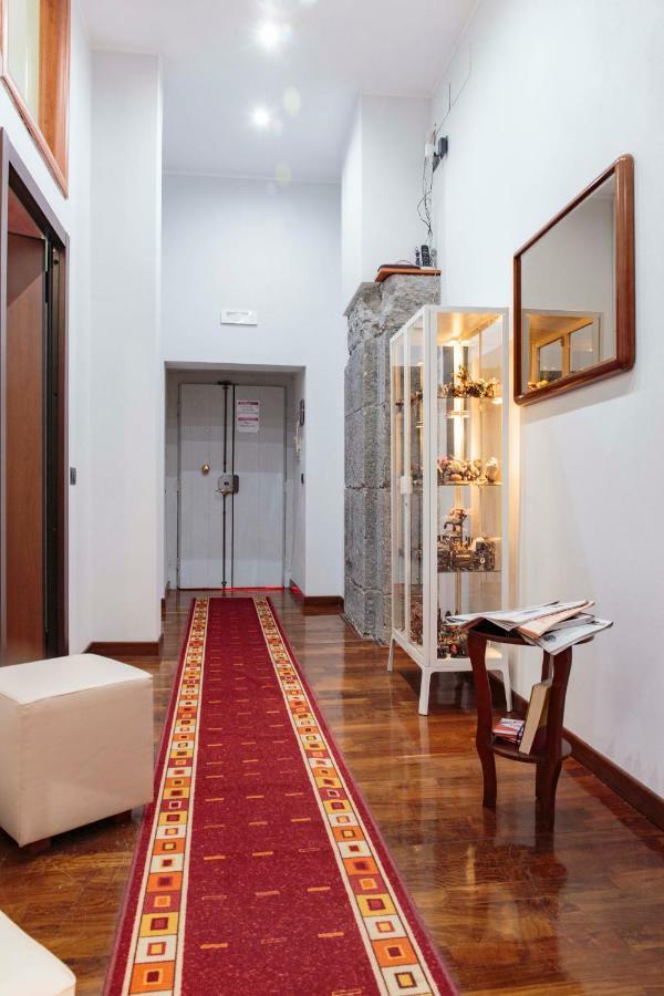 Palazzo Carafa Della Spina Room And Apartment Naples Luaran gambar